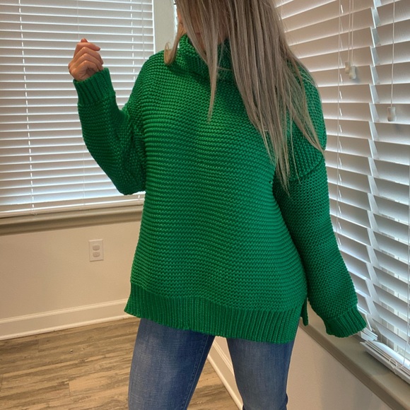 Vici Dolls (Blushing Heart) Sweaters Blushing Heart Over Size